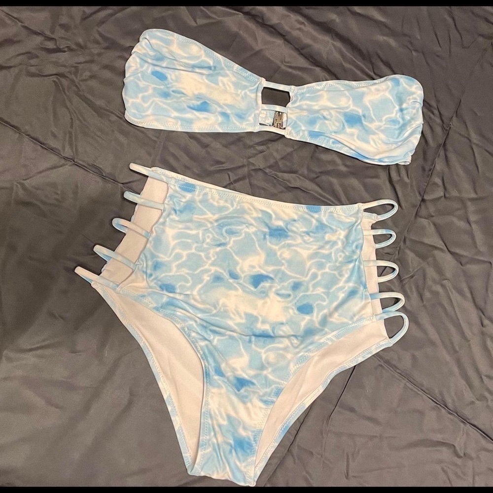 High waisted bikini